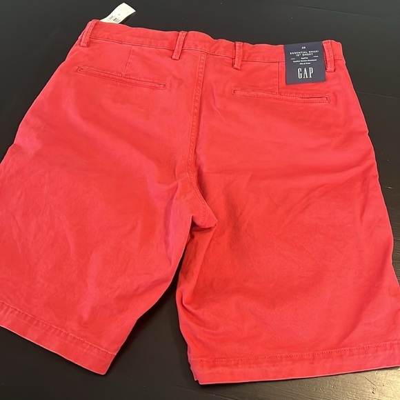 Gap essential khaki shorts NWT - Picture 2 of 4
